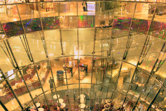 德国柏林商业大厦室内玻璃幕墙