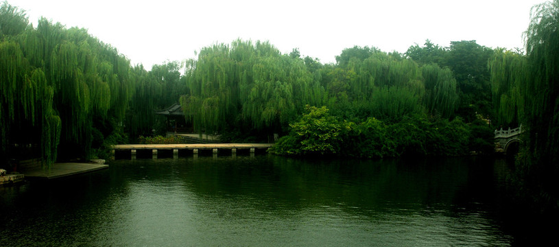 济南大明湖栈桥
