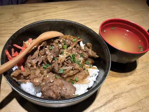 牛肉饭