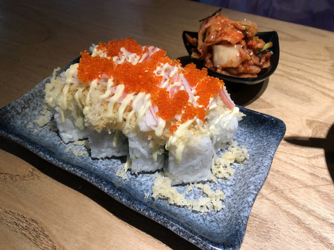 鱼子酱饭团