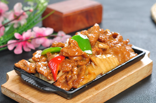 铁板黑椒牛肉