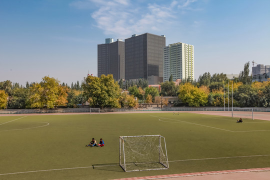 新疆大学体育场