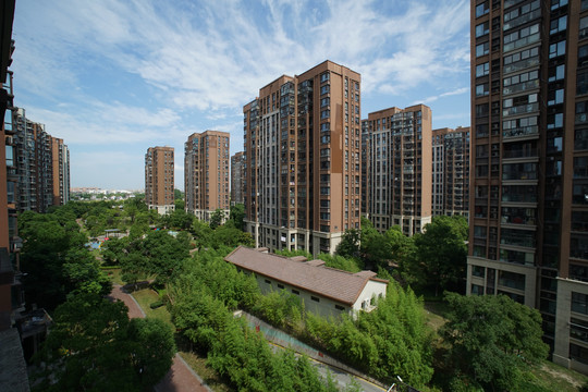 小区内景