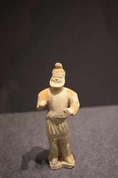 胡人俑