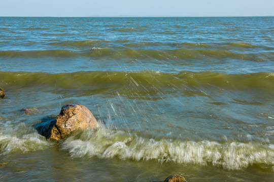 汹涌水浪