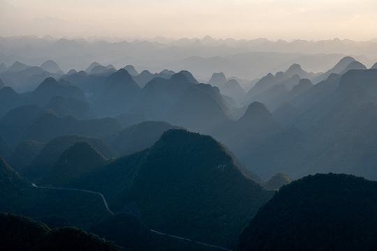 贵州十万大山日落