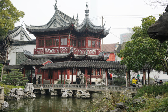 上海豫园江南园林的古建筑景观