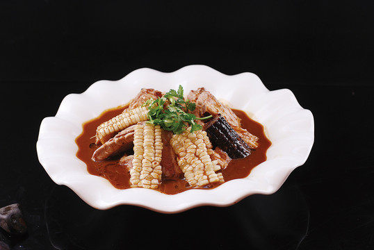 玉米烧排骨