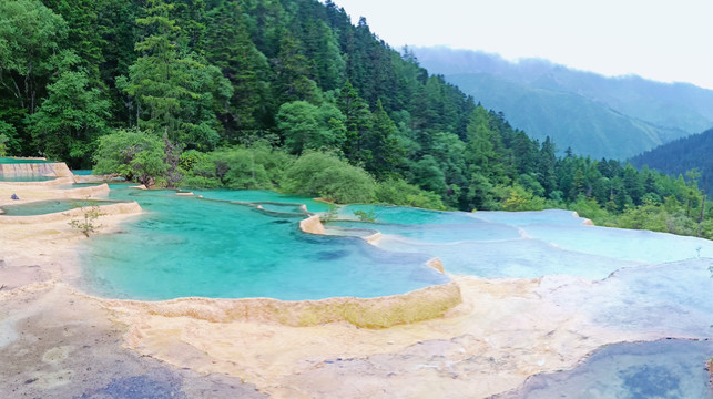 黄龙五彩池