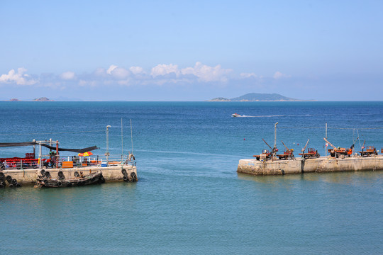 崂山区海边渔村码头