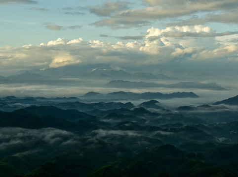 远山云海