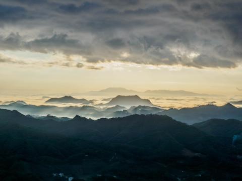 远山云海