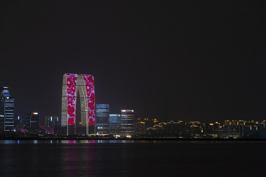 金鸡湖东方之门建筑夜景