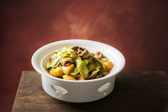 排骨土豆炖豆角