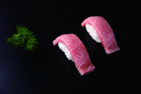 蓝鳍金枪鱼中腩寿司