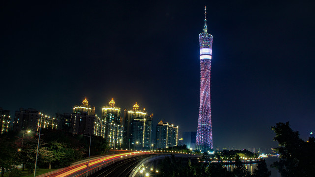 广州塔及猎德大桥夜景