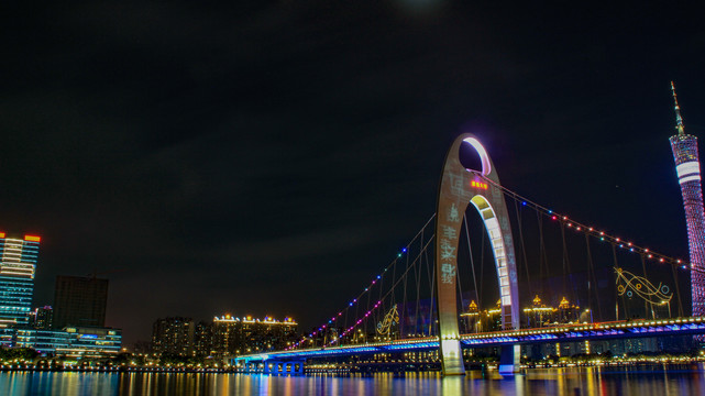 广州塔及猎德大桥夜景