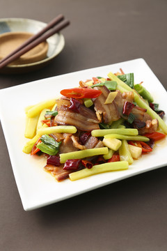腌青笋炒腊肉
