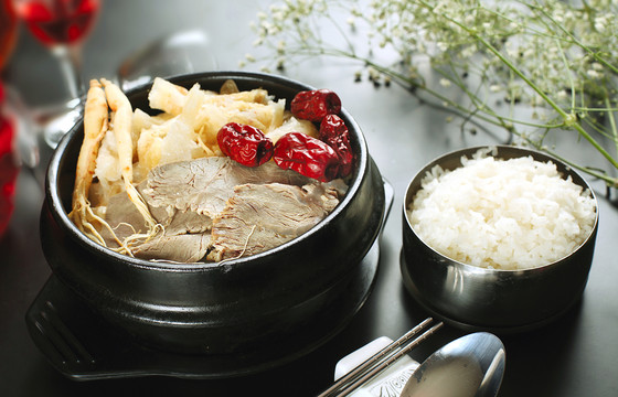 韩式牛骨炖汤