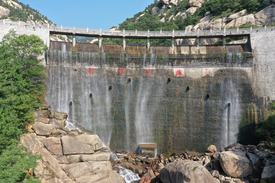 青岛崂山龙潭水库龙潭瀑布