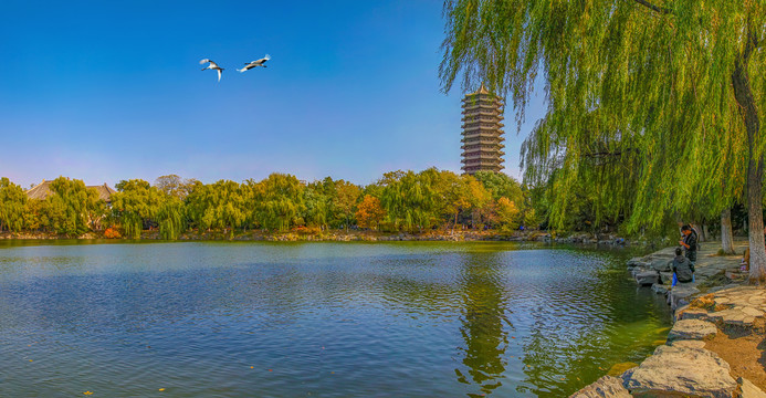 北京大学未名湖