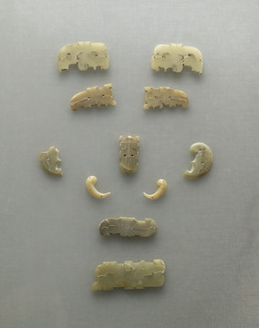 西周玉覆面