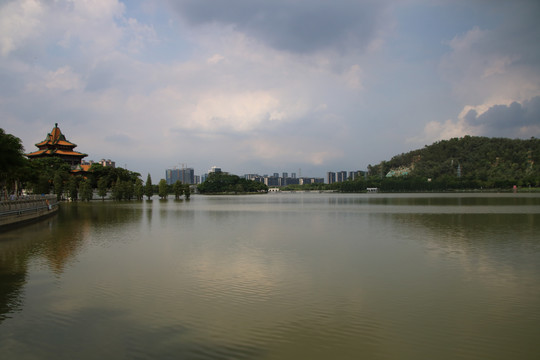 湖景