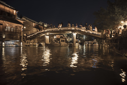 江南古镇夜景