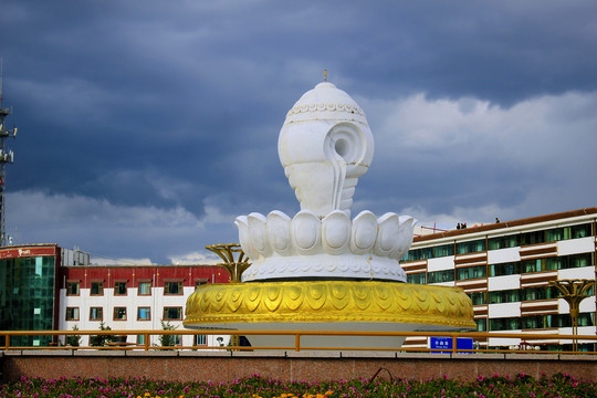 甘南州香巴拉文化广场