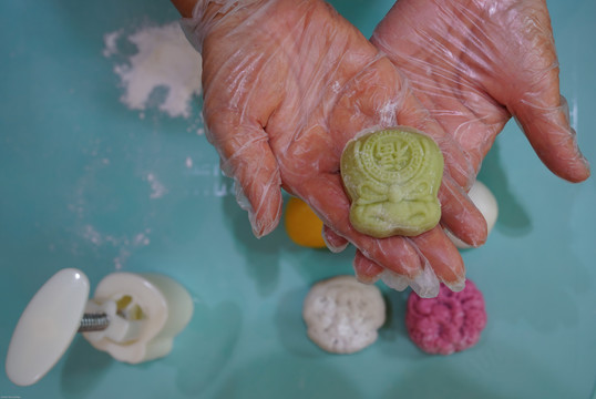 冰皮月饼制作过程传统食品DIY