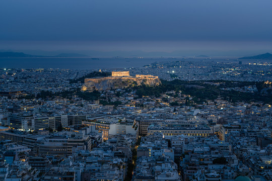 希腊雅典卫城与城市夜景