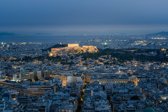 希腊雅典卫城与城市夜景