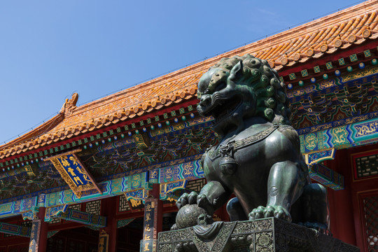 北京颐和园排云门铜狮