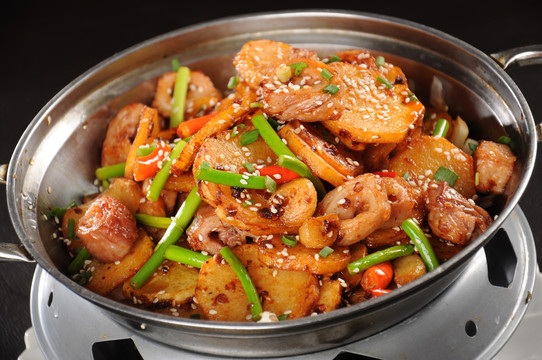 干锅肥肠土豆片