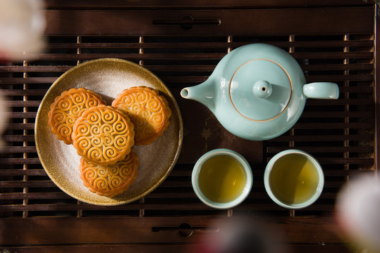 中秋节饮茶吃月饼