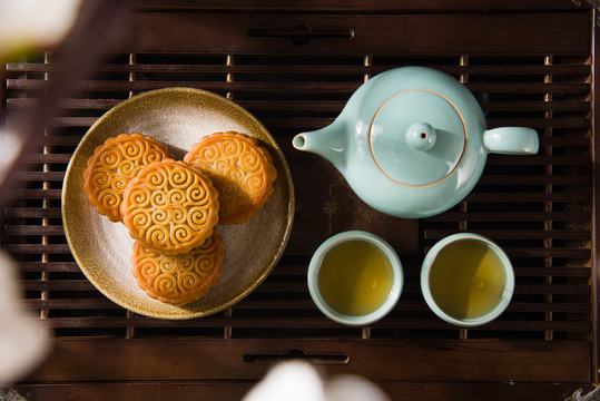 中秋节饮茶吃月饼