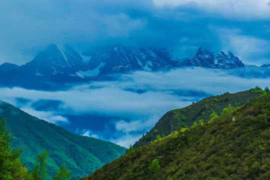 蛇海子山