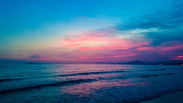 夕阳海岸