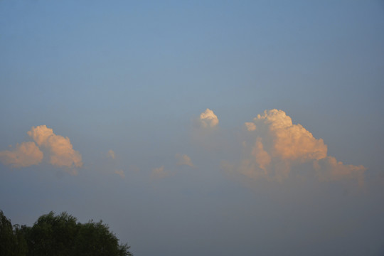 霞光云景