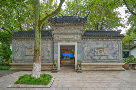 中式古建门楼