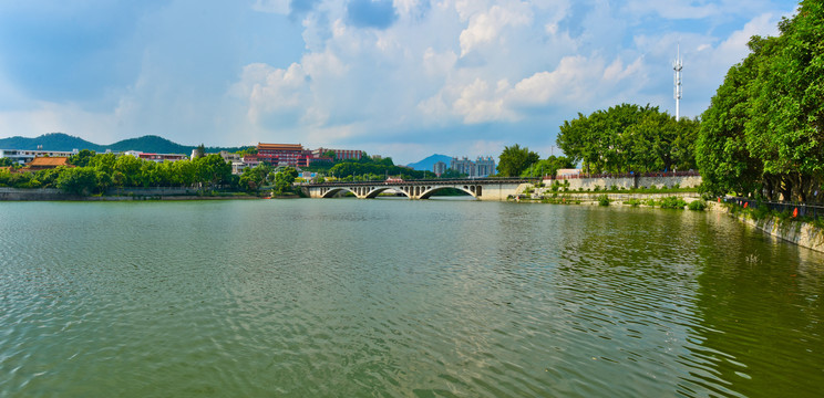 仰恩大学全景图