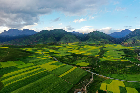 航拍卓尔山