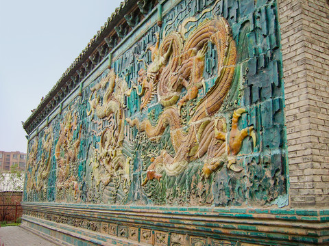 兴国寺五龙壁
