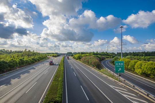 上海G1501外郊环高速公路