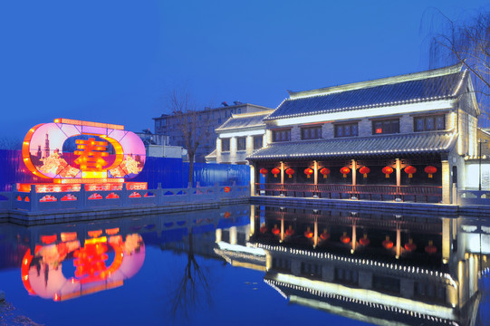 大明湖古建筑夜景