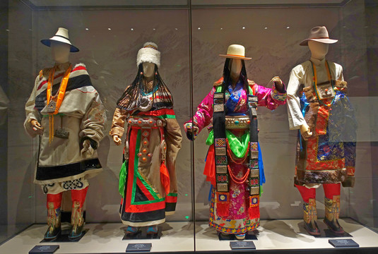 藏族服装