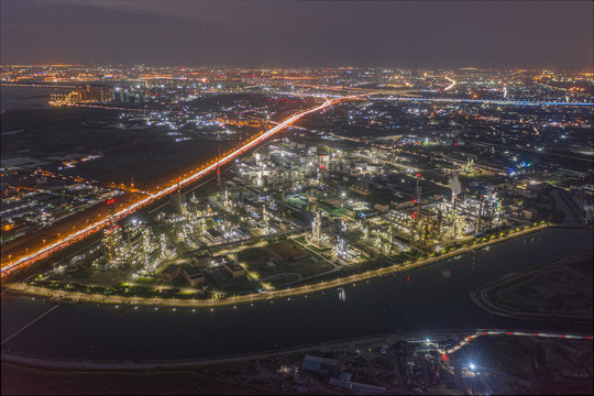 青岛石油石化厂夜景