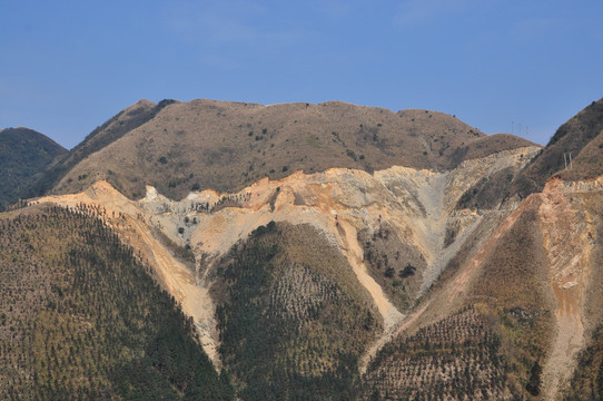 村村通水泥路