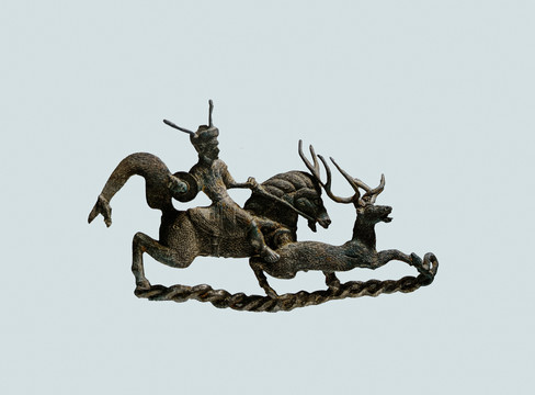 骑士猎鹿铜扣饰