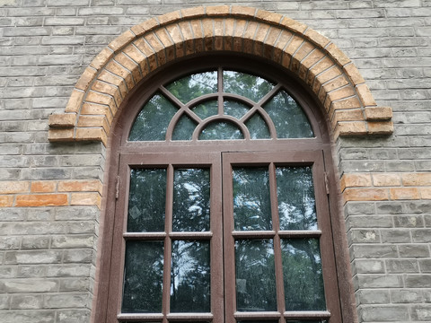 民国时期老建筑窗户